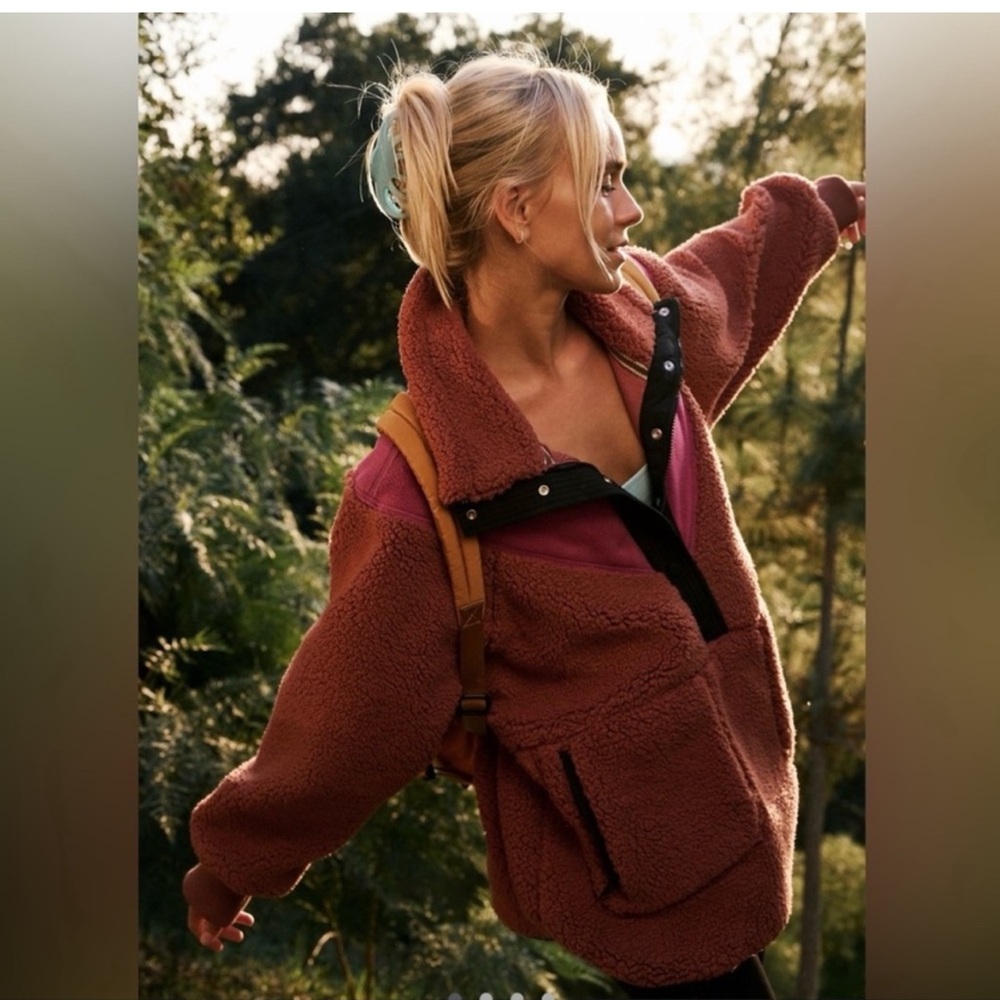 NEW Free People FP Movement Fall To Rise Fleece Quarter
Snap Magenta Haze Combo